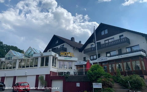 Hotel Püster, Allagen